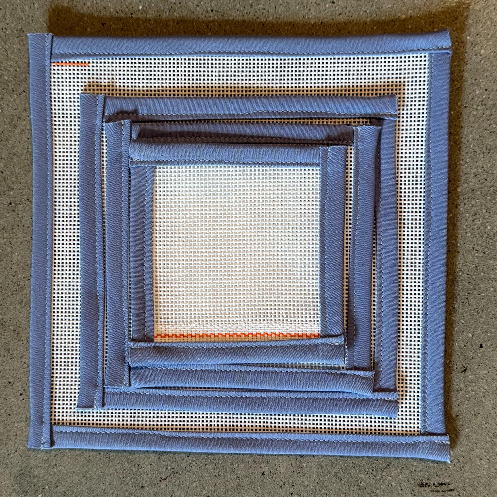 18 Mesh Canvas with Periwinkle Binding