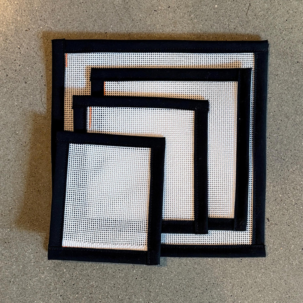 18 Mesh Canvas with Black Binding