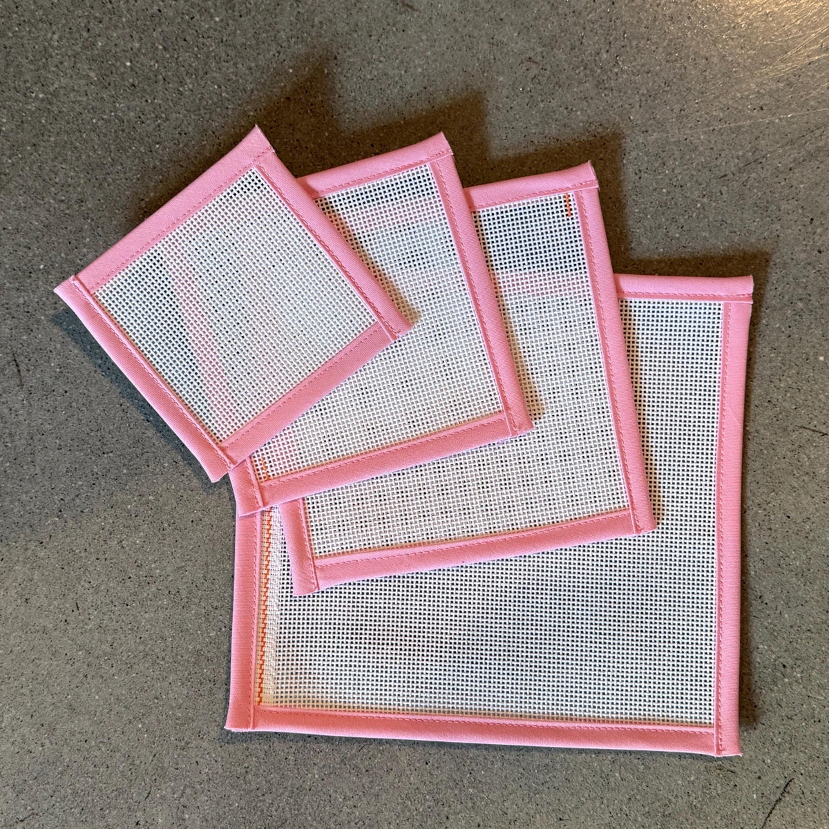 18 Mesh Canvas with Pink Binding